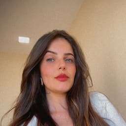 Kelly Linhares